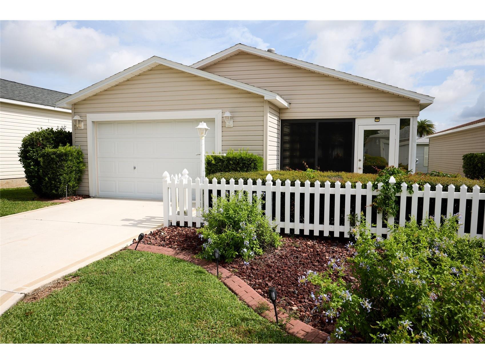 2331 Riley Road The Villages FL 32162 O6412538 image1