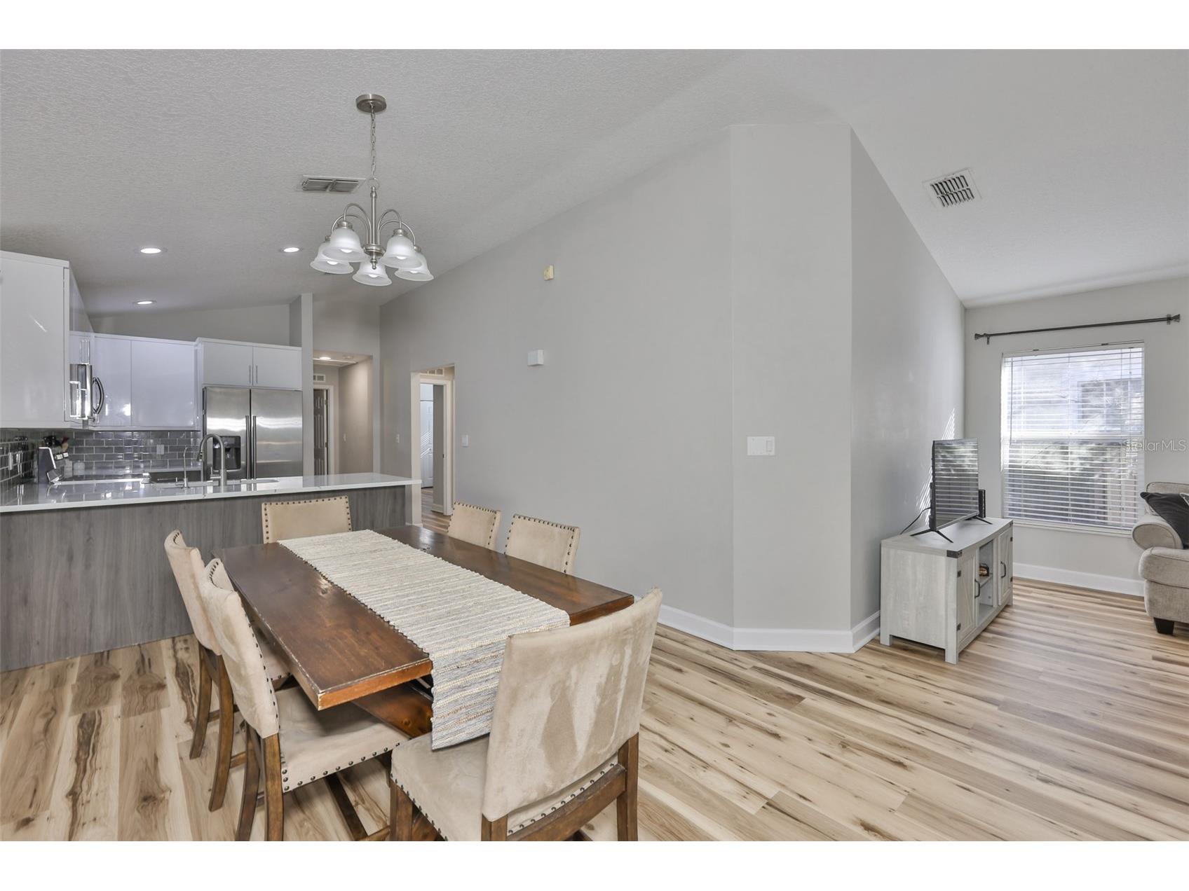 2331 W Chestnut Street Tampa FL 33607 TB8475288 image10