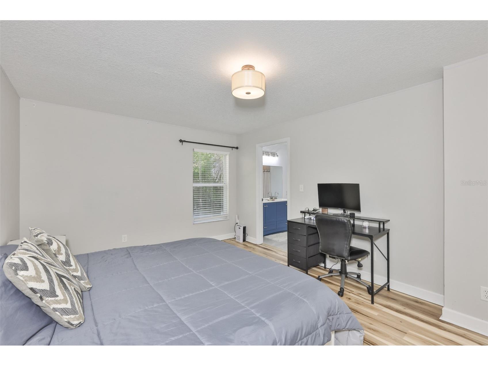 2331 W Chestnut Street Tampa FL 33607 TB8475288 image18