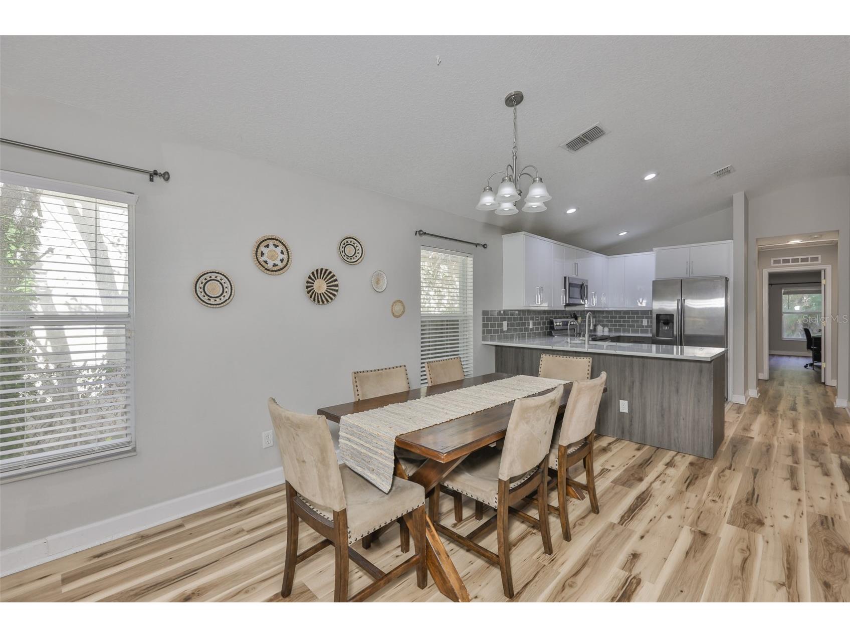 2331 W Chestnut Street Tampa FL 33607 TB8475288 image6