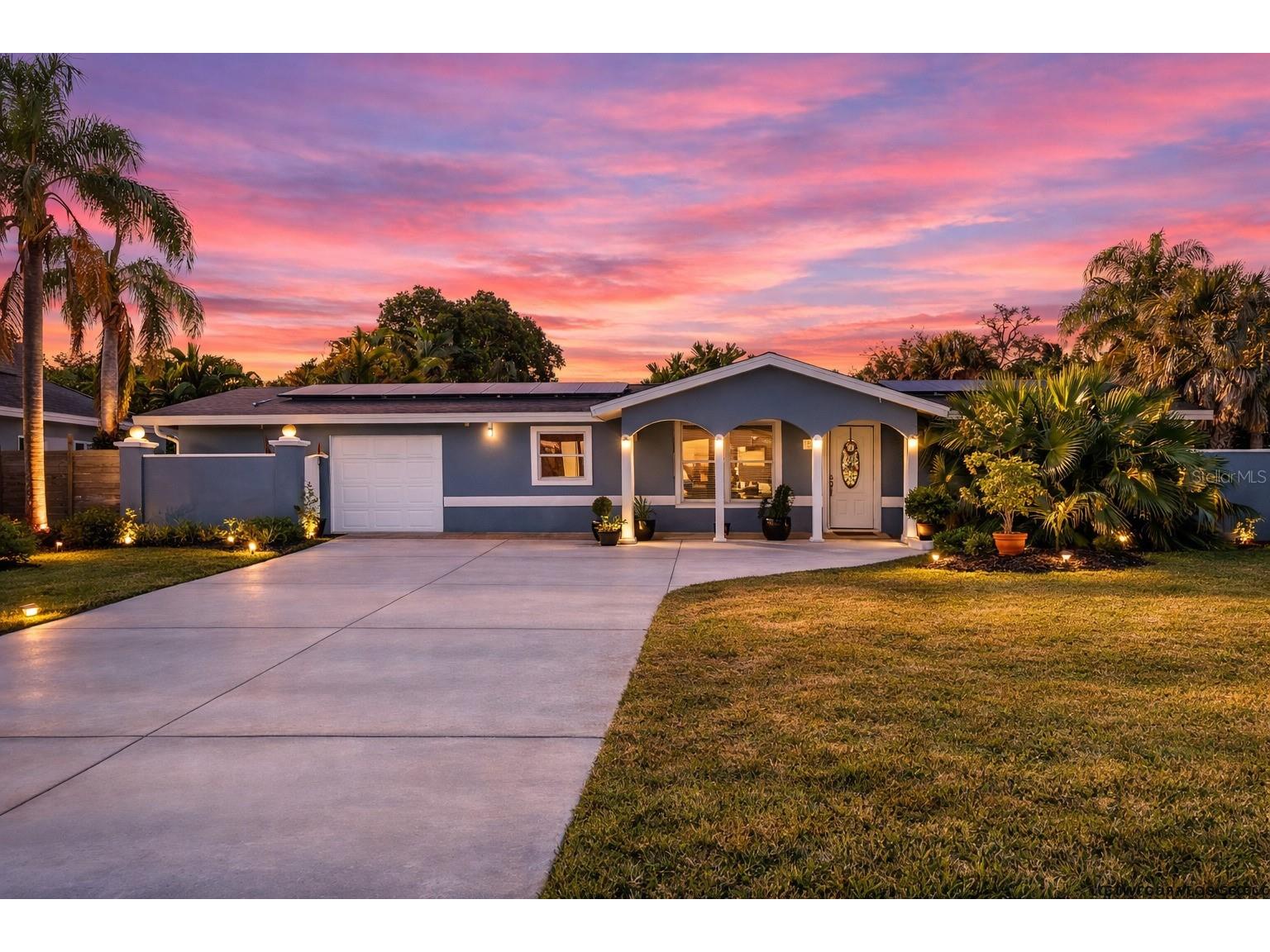 2332 Pinehurst Street Sarasota FL 34231 A4676082 image1