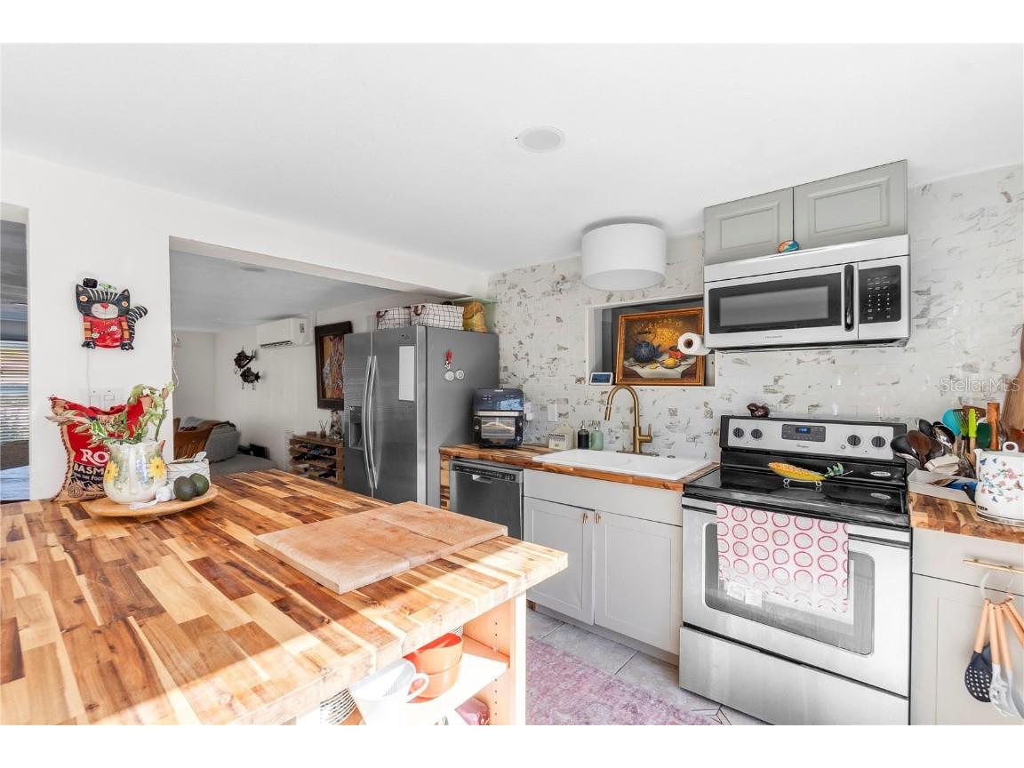 2332 Pinehurst Street Sarasota FL 34231 A4676082 image14