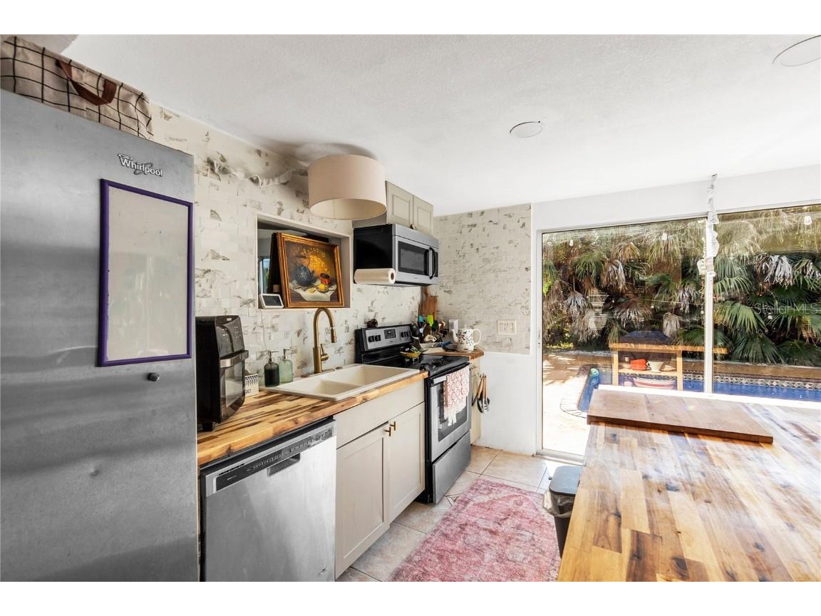 2332 Pinehurst Street Sarasota FL 34231 A4676082 image16