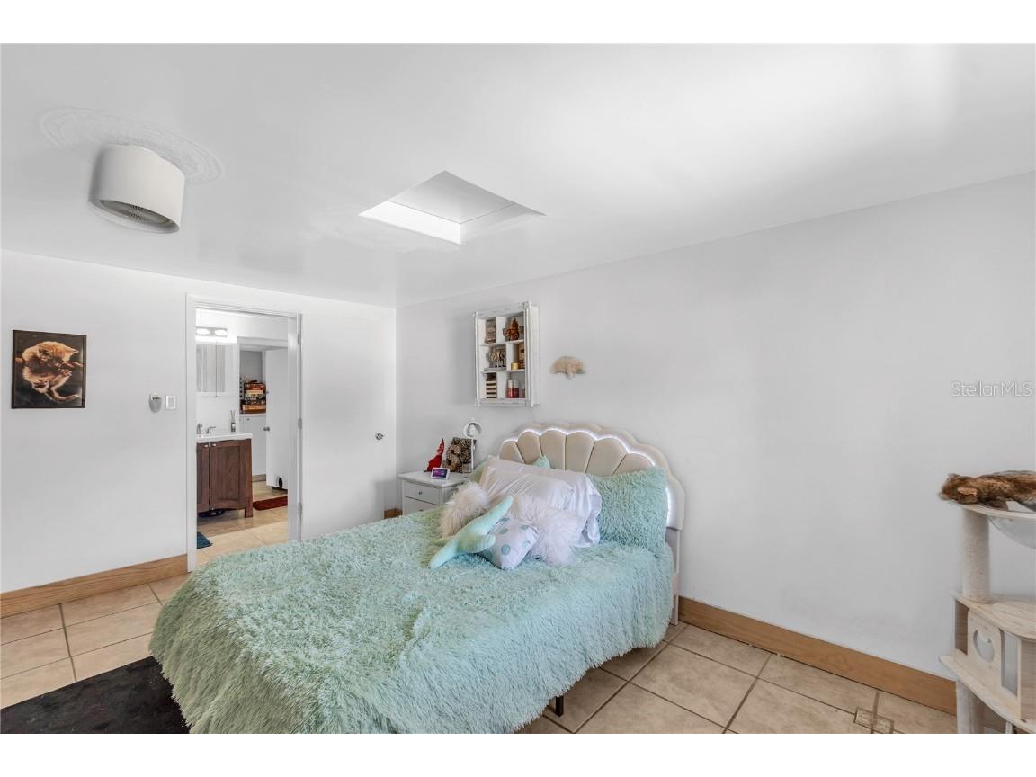 2332 Pinehurst Street Sarasota FL 34231 A4676082 image24