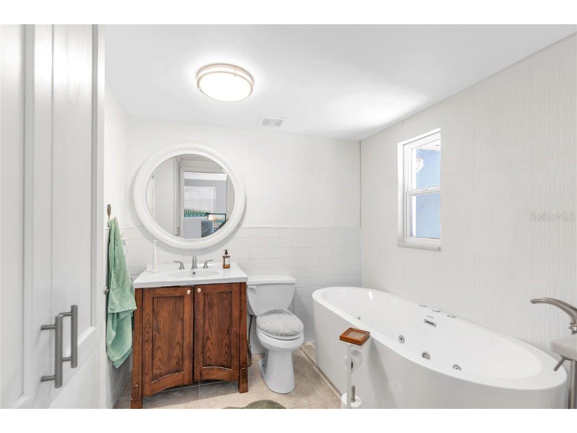 2332 Pinehurst Street Sarasota FL 34231 A4676082 image31