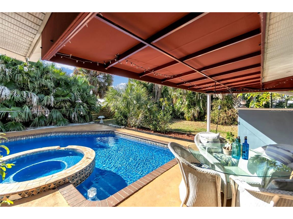 2332 Pinehurst Street Sarasota FL 34231 A4676082 image9