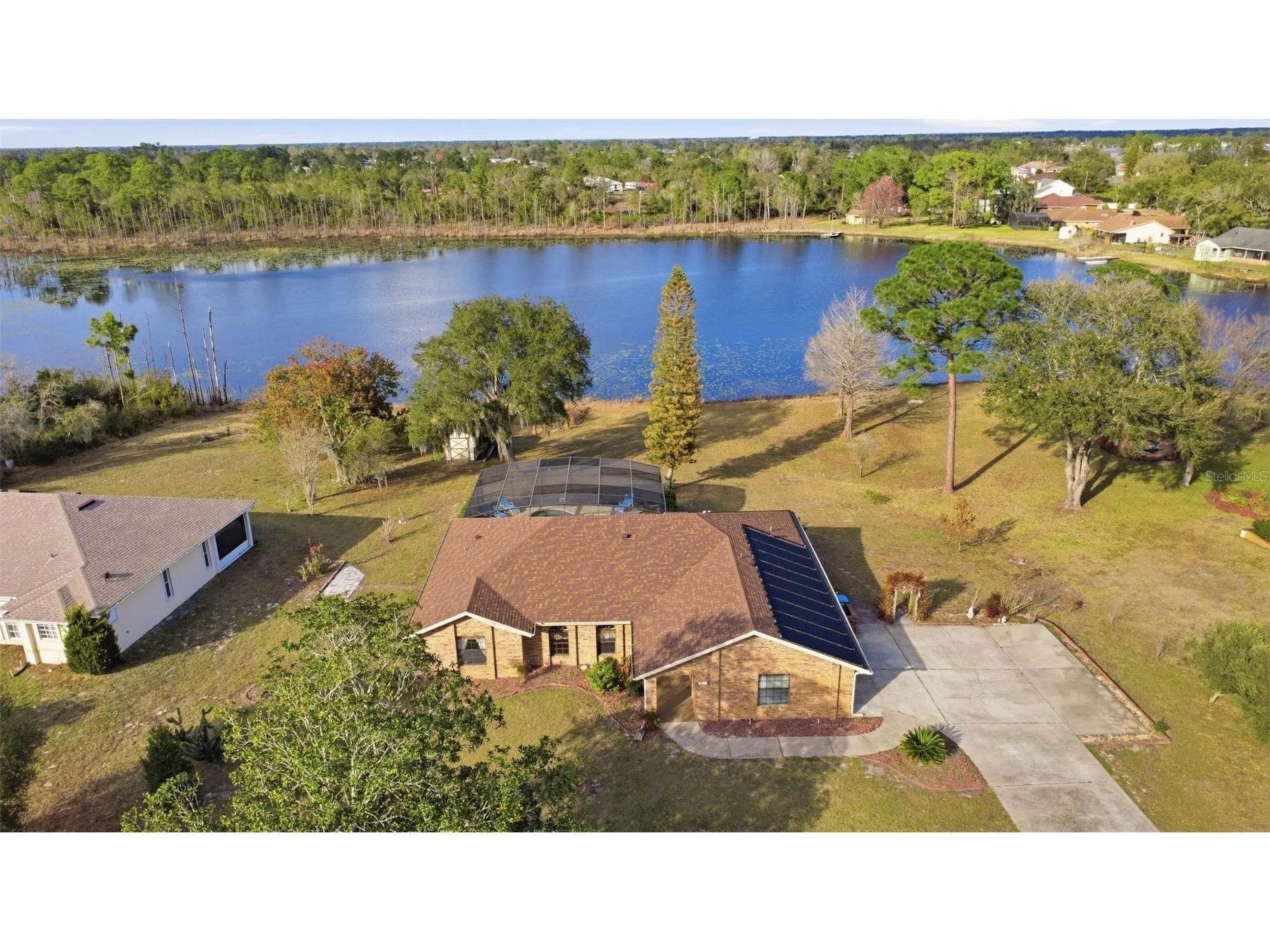 2332 Salem Drive Deltona FL 32738 - Hidden Lake OM719417 image1