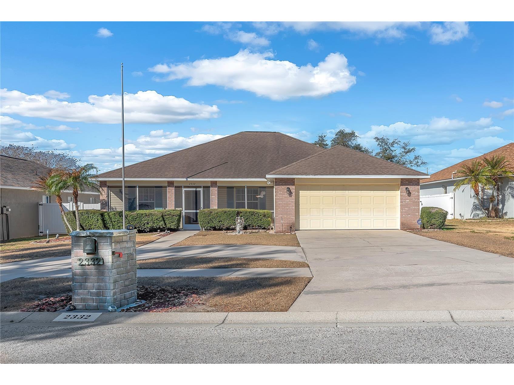 2332 Towering Oaks Circle Seffner FL 33584 TB8469892 image1