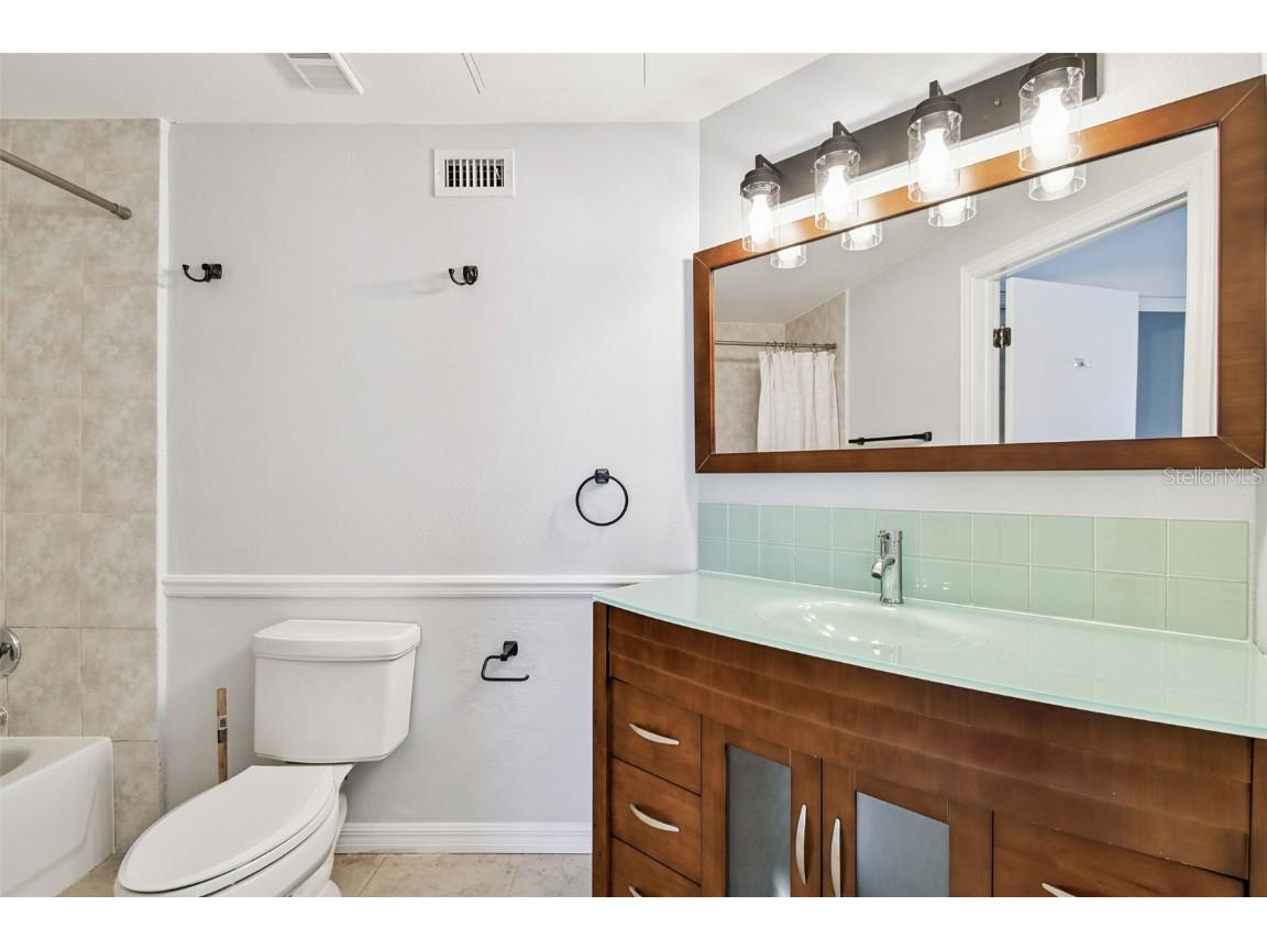 2333 Feather Sound Drive #B104 Clearwater FL 33762 TB8376853 image30