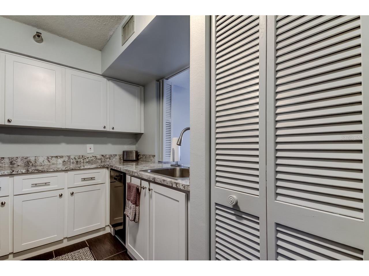 2333 Feather Sound Drive #B211 Clearwater FL 33762 TB8468946 image8