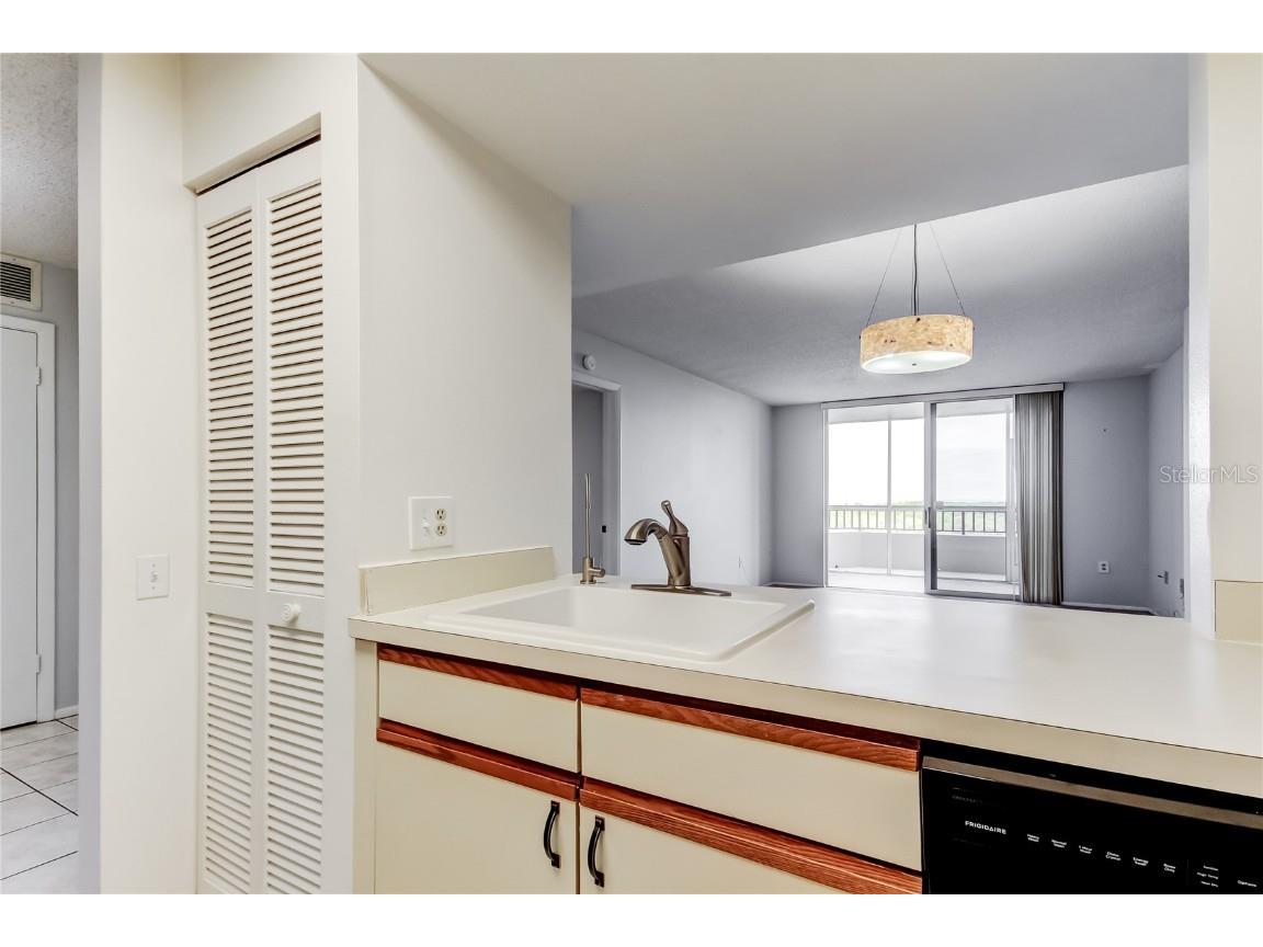 2333 Feather Sound Drive #B503 Clearwater FL 33762 TB8452616 image6