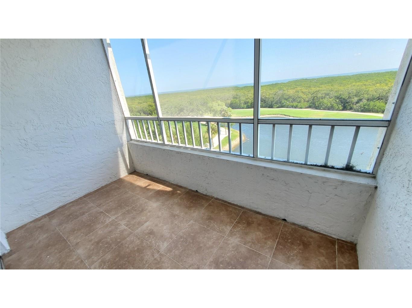 2333 Feather Sound Drive #B607 Clearwater FL 33762 - Otter Lake U8229431 image1