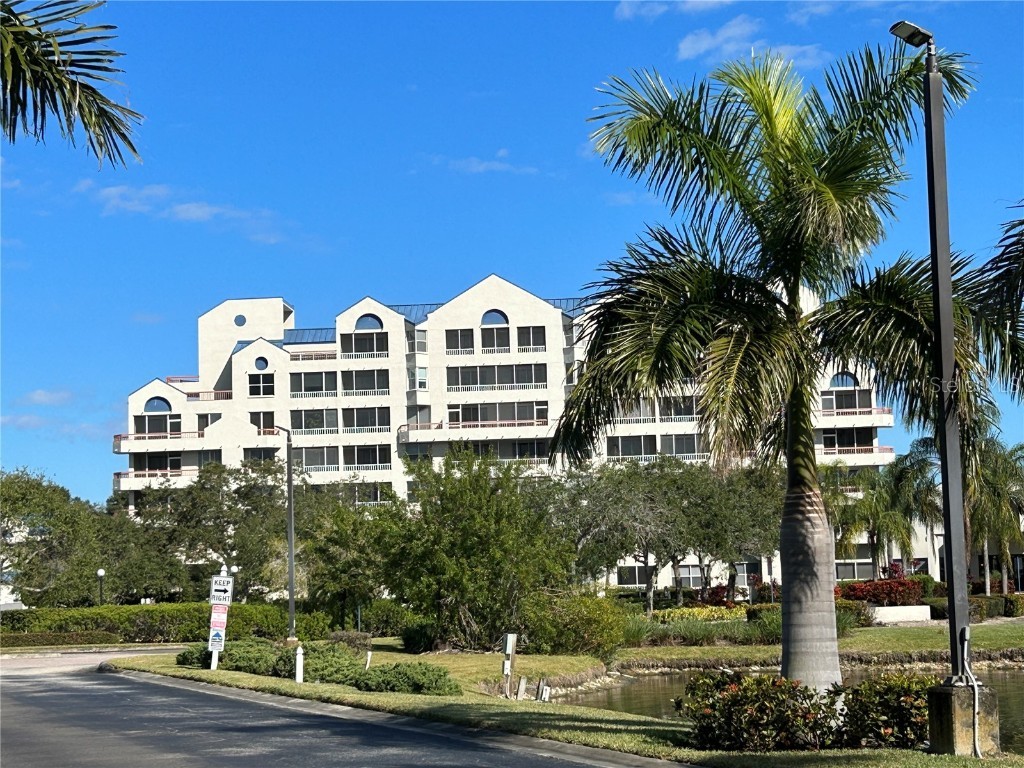 2333 Feather Sound Drive #E103 Clearwater FL 33762 - Otter Lake U8187968 image1