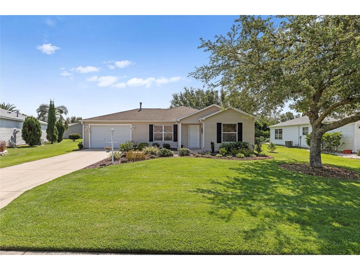2333 Five Forks Trail The Villages FL 32162 OM659212 image1