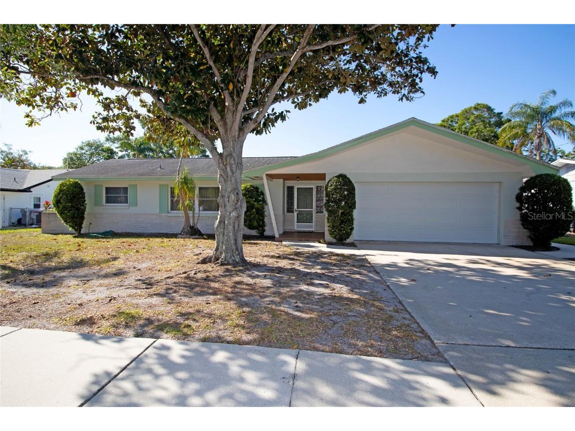 2333 Glenmoor Road N Clearwater FL 33764 U8194820 image1