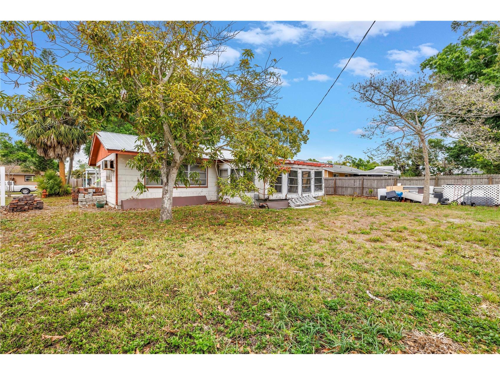 2334 Prospect Street Sarasota FL 34239 A4687637 image11