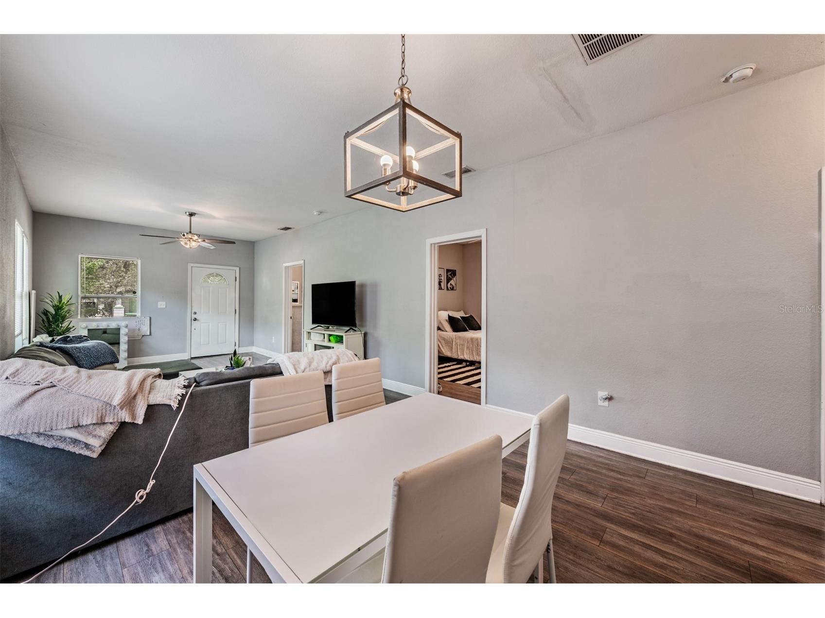 2334 W Spruce Street Tampa FL 33607 TB8492961 image10