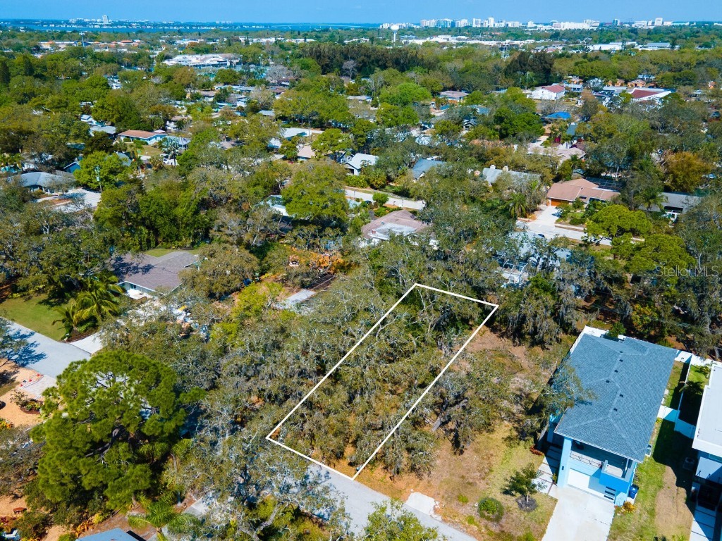 2335 Oak Terrace Sarasota FL 34231 A4563812 image1