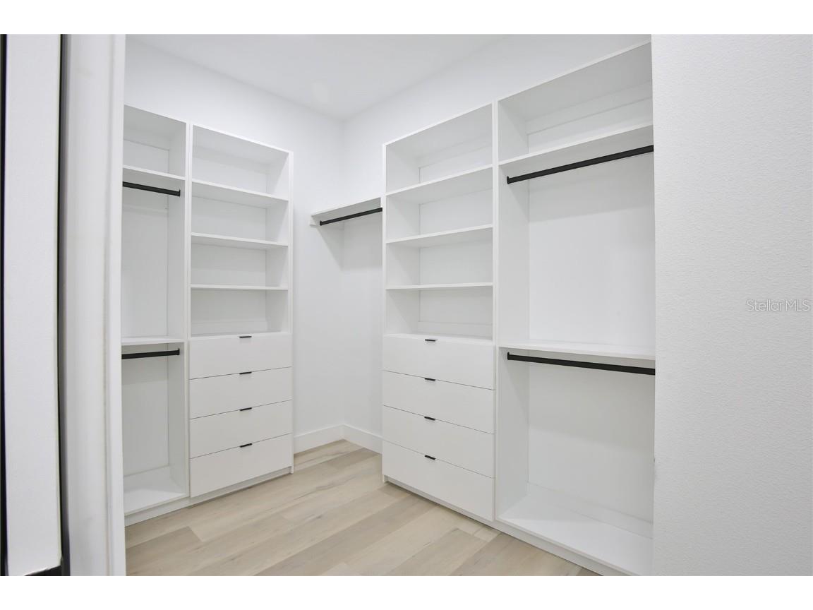 2335 Oak Terrace Sarasota FL 34231 A4652449 image28