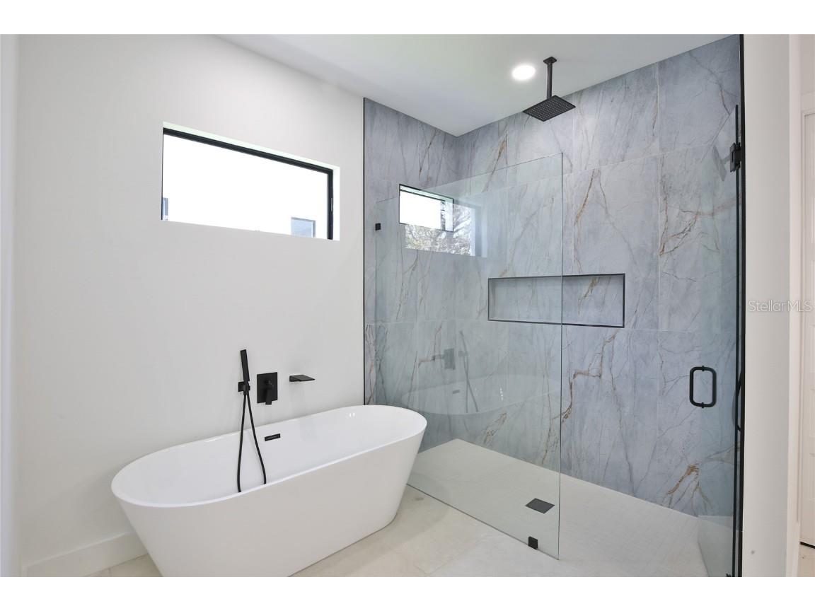 2335 Oak Terrace Sarasota FL 34231 A4652449 image32