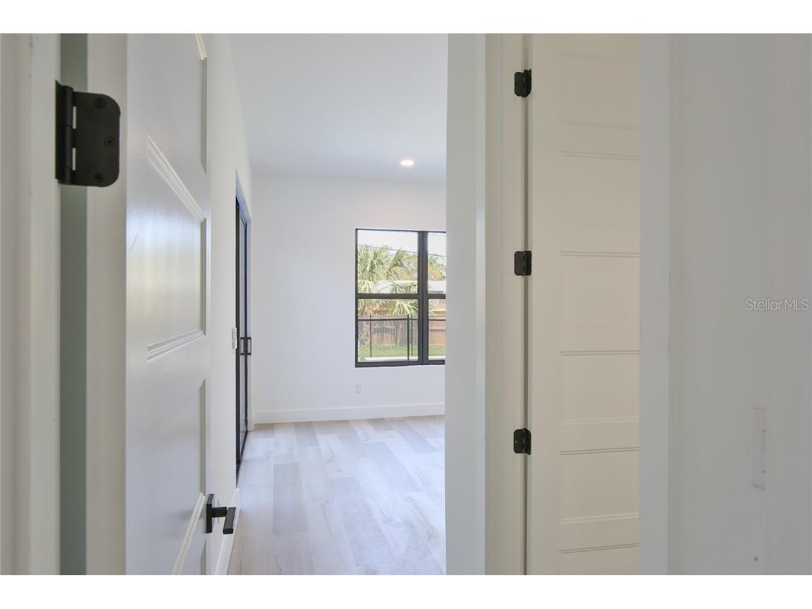 2335 Oak Terrace Sarasota FL 34231 A4652449 image33