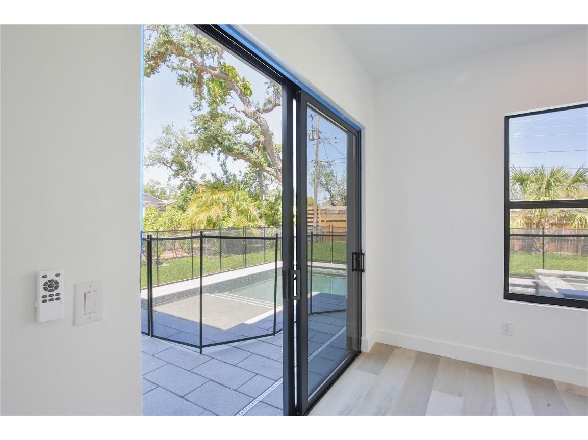 2335 Oak Terrace Sarasota FL 34231 A4652449 image38