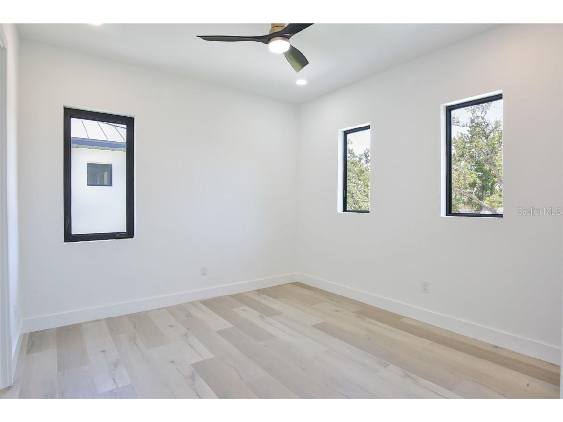 2335 Oak Terrace Sarasota FL 34231 A4652449 image43