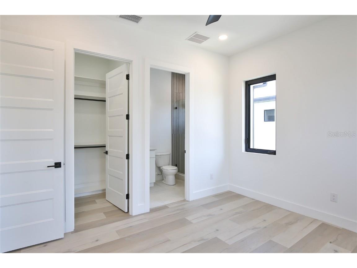 2335 Oak Terrace Sarasota FL 34231 A4652449 image44