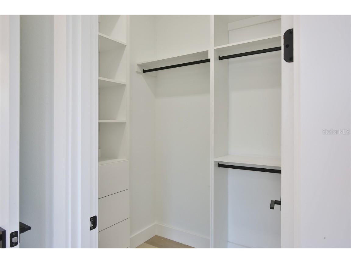 2335 Oak Terrace Sarasota FL 34231 A4652449 image46