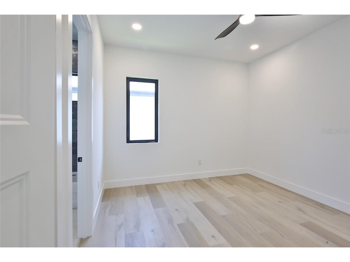 2335 Oak Terrace Sarasota FL 34231 A4652449 image47