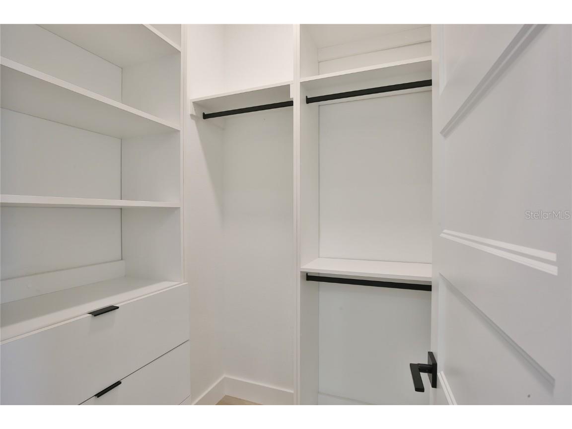 2335 Oak Terrace Sarasota FL 34231 A4652449 image51