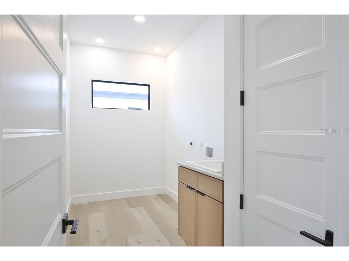 2335 Oak Terrace Sarasota FL 34231 A4652449 image52