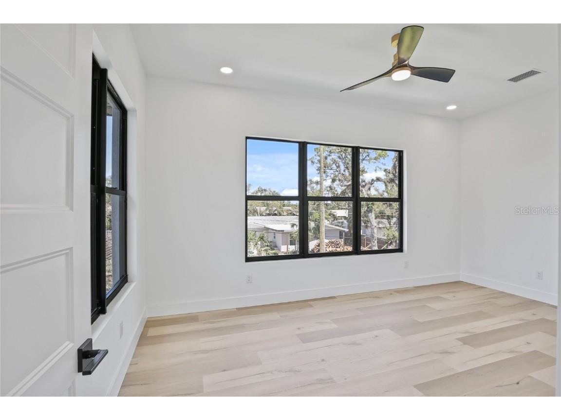 2335 Oak Terrace Sarasota FL 34231 A4652449 image56