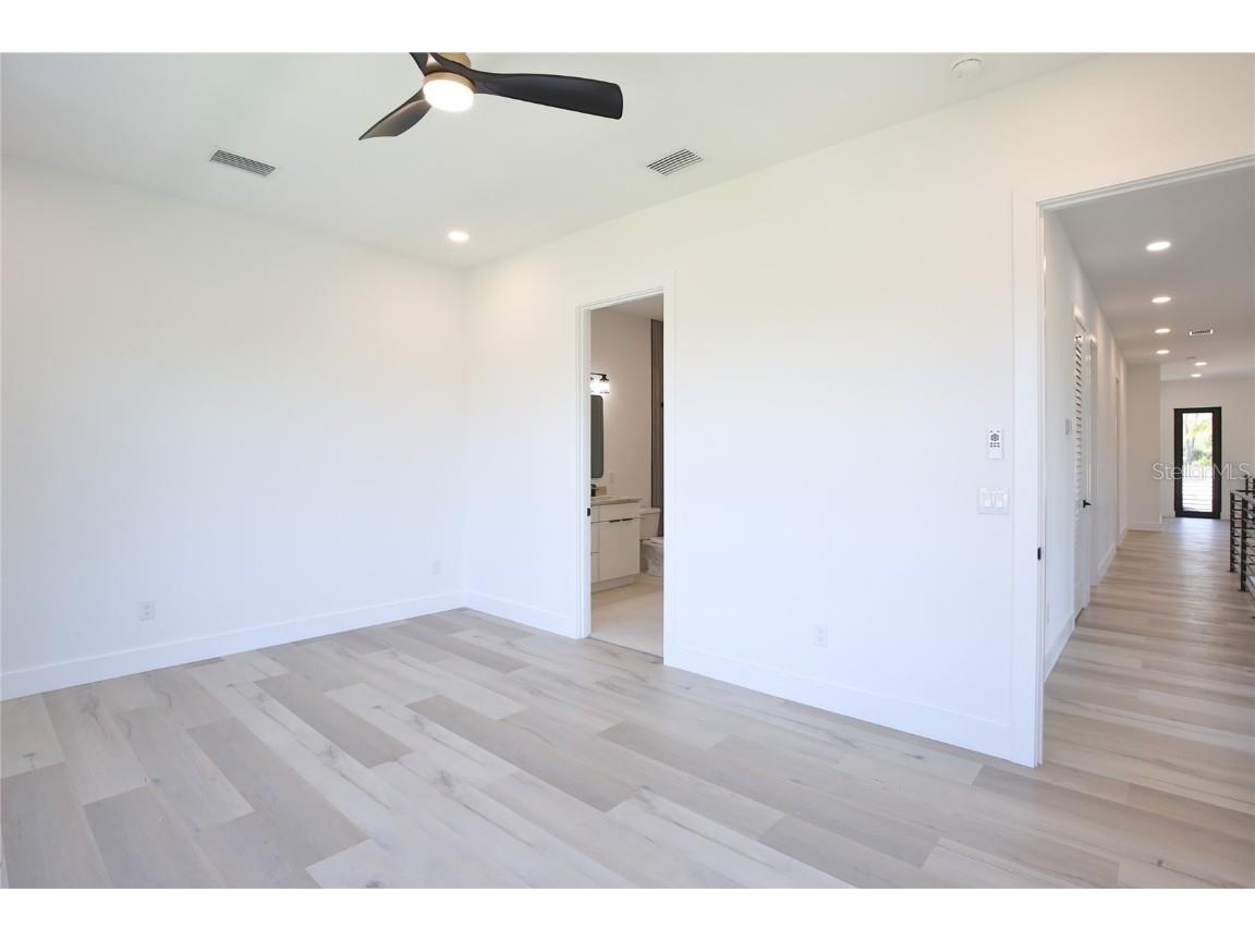 2335 Oak Terrace Sarasota FL 34231 A4652449 image58