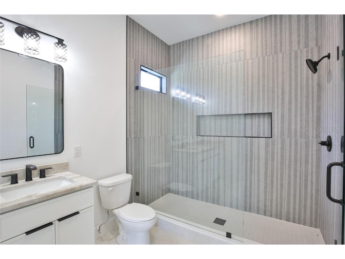 2335 Oak Terrace Sarasota FL 34231 A4652449 image62