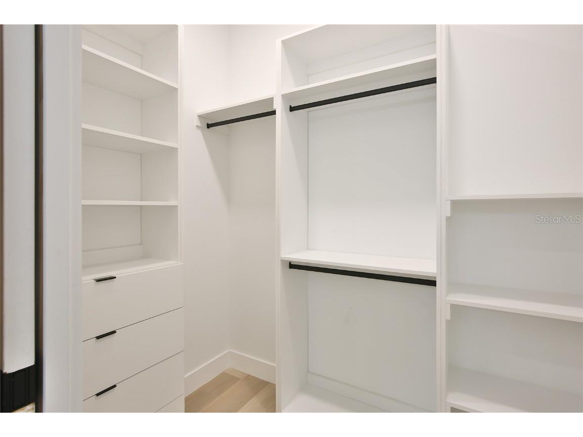 2335 Oak Terrace Sarasota FL 34231 A4652449 image63