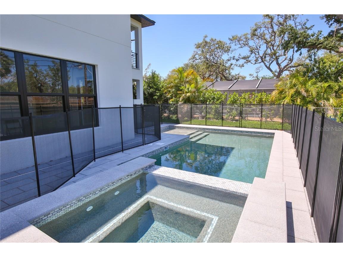 2335 Oak Terrace Sarasota FL 34231 A4652449 image67