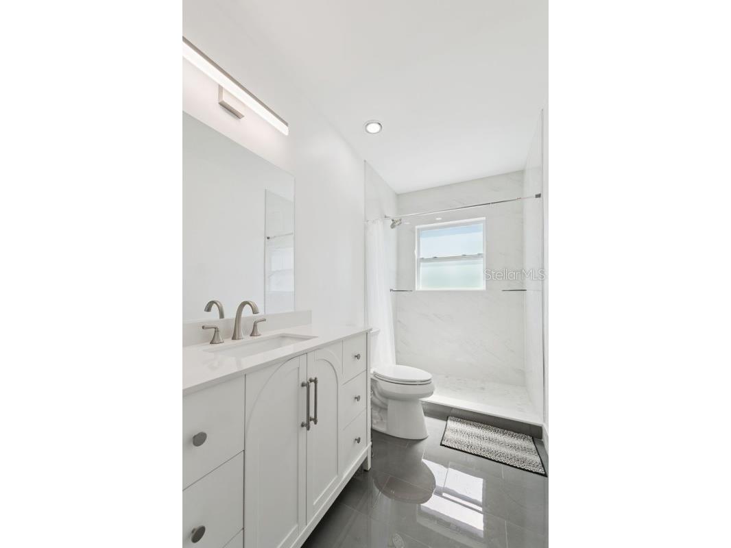 2335 Tropical Shores Drive SE Saint Petersburg FL 33705 A4683484 image16