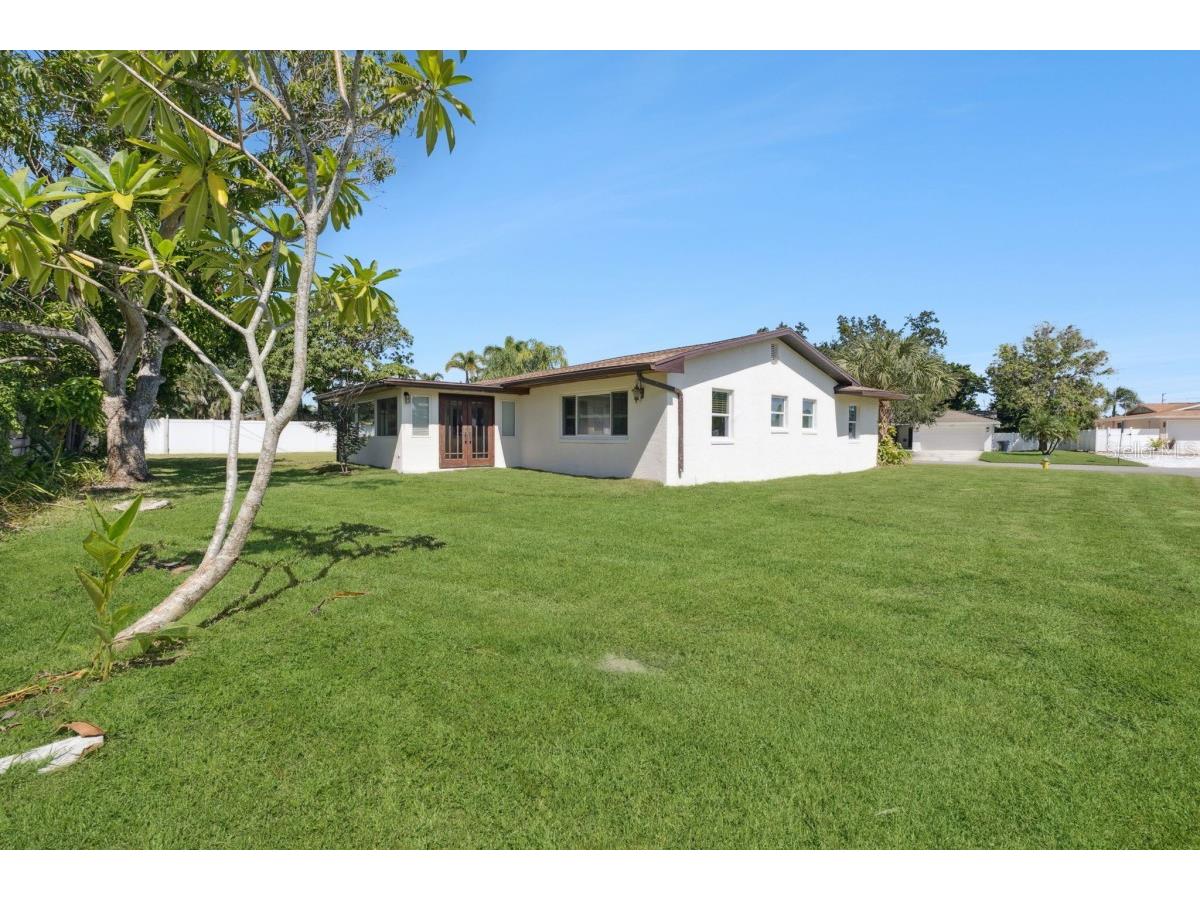 2335 Tropical Shores Drive SE Saint Petersburg FL 33705 A4683484 image19