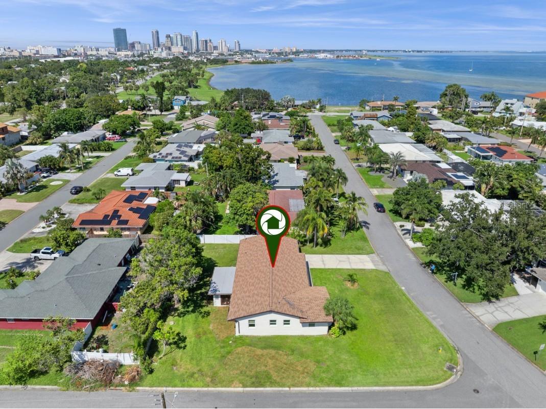 2335 Tropical Shores Drive SE Saint Petersburg FL 33705 A4683484 image2