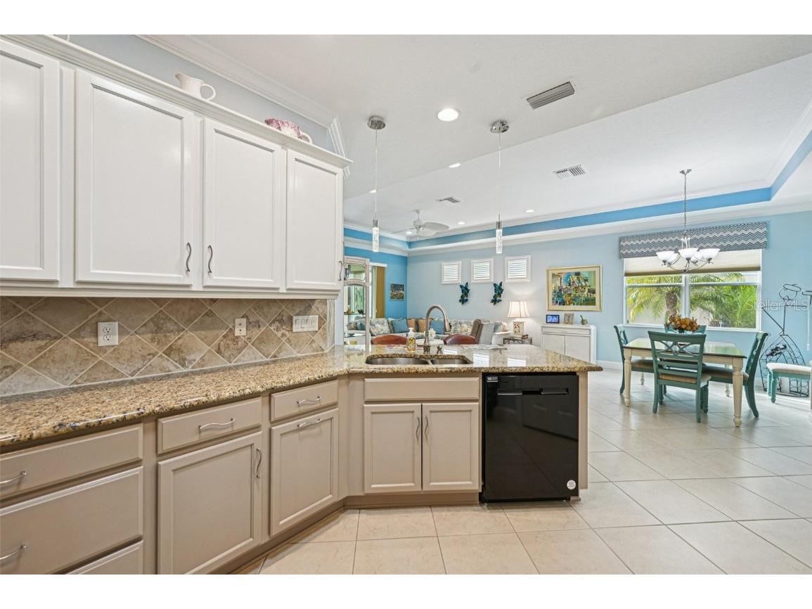 2336 Oakley Green Drive Sun City Center FL 33573 TB8452854 image15