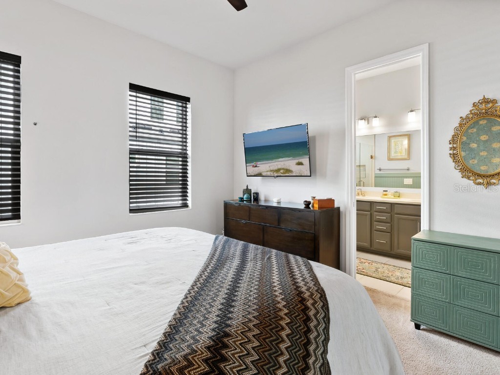 2337 Lindstrom Street Sarasota FL 34237 A4672797 image15