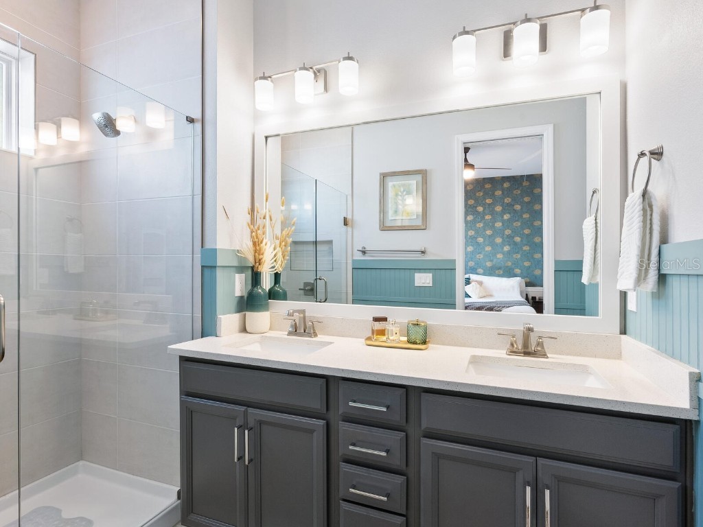 2337 Lindstrom Street Sarasota FL 34237 A4673872 image20