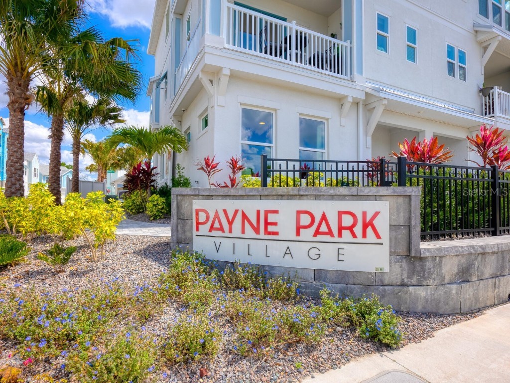 2337 Lindstrom Street Sarasota FL 34237 A4673872 image27