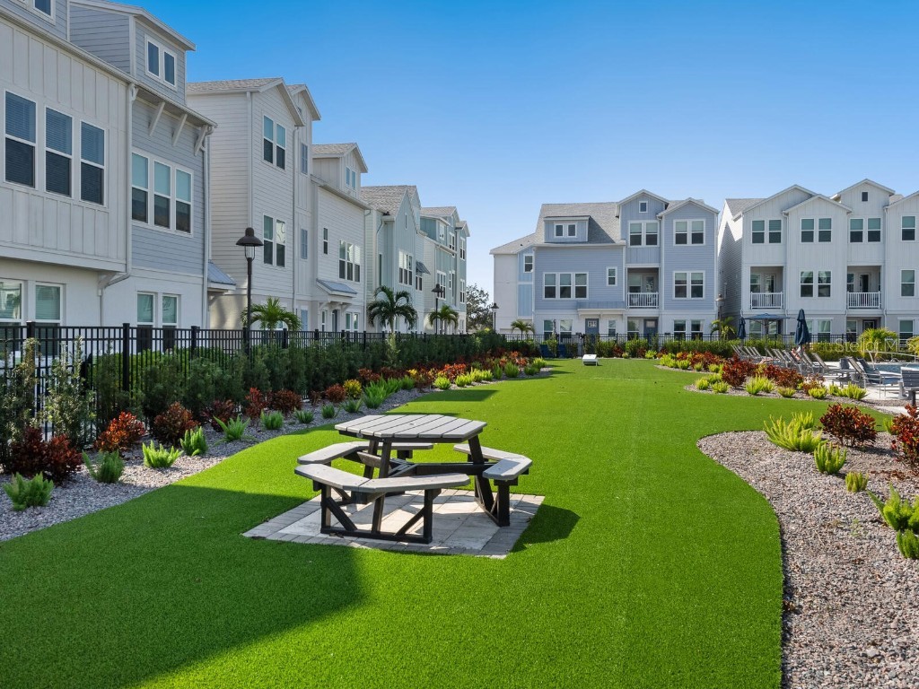 2337 Lindstrom Street Sarasota FL 34237 A4673872 image30