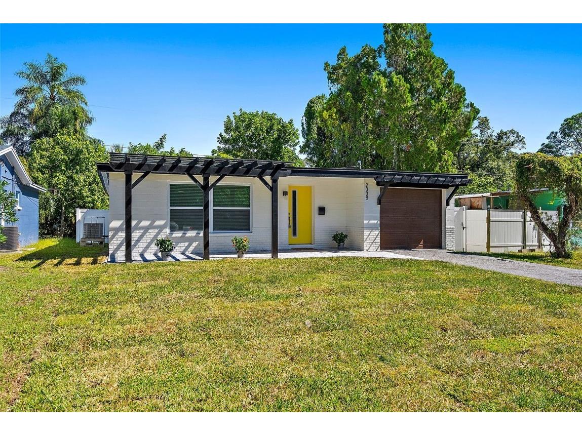 2338 36th Street S Saint Petersburg FL 33711 U8218123 image1