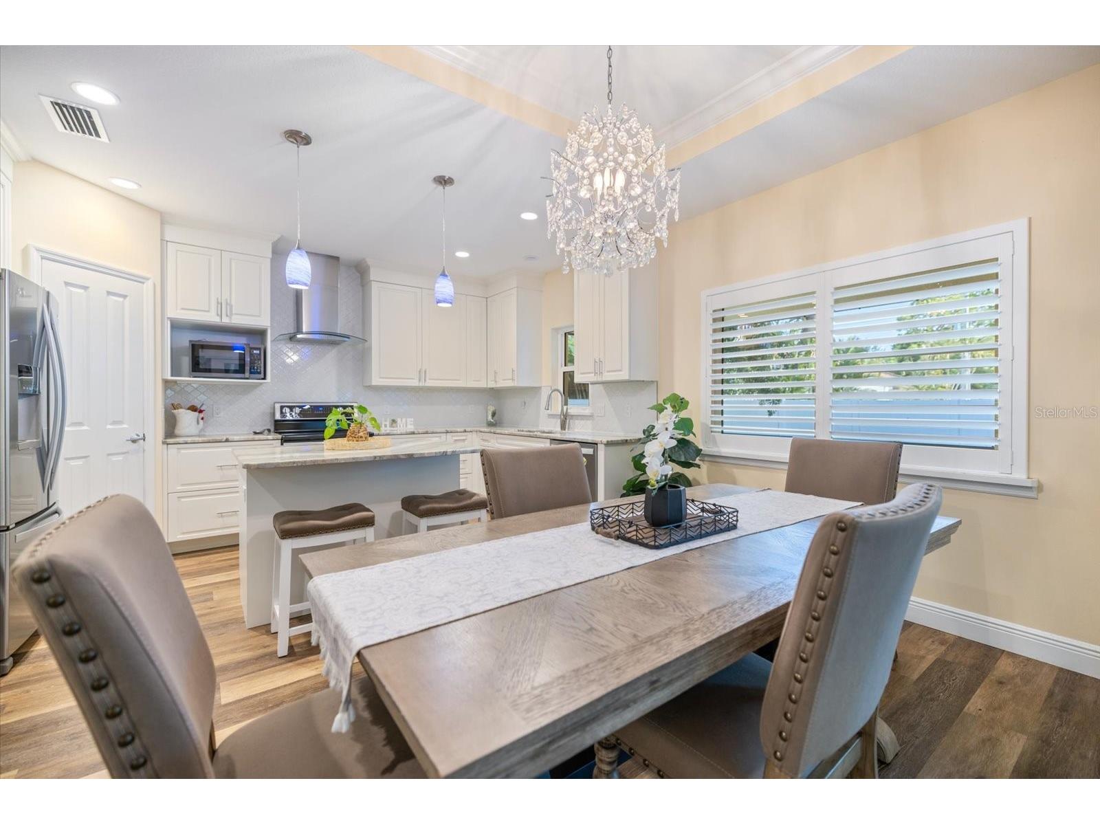 2339 Datura Street Sarasota FL 34239 A4695188 image10