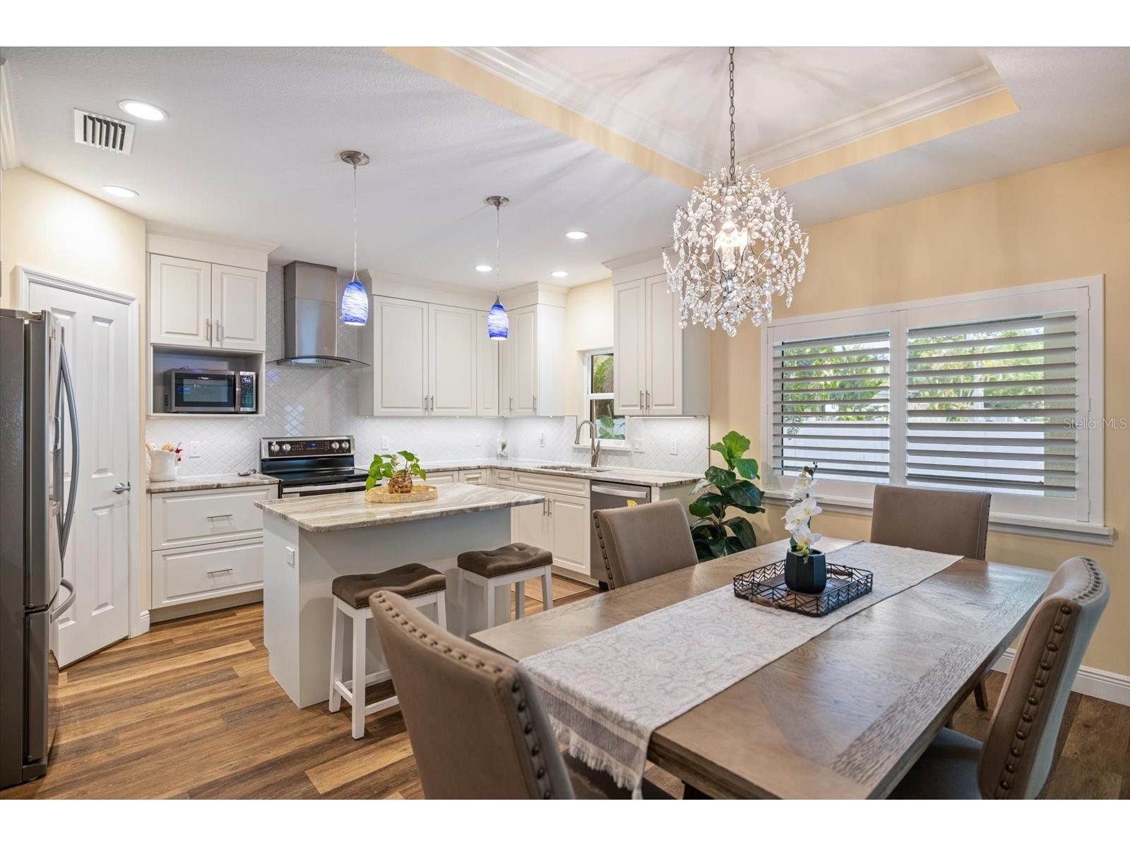 2339 Datura Street Sarasota FL 34239 A4695188 image11