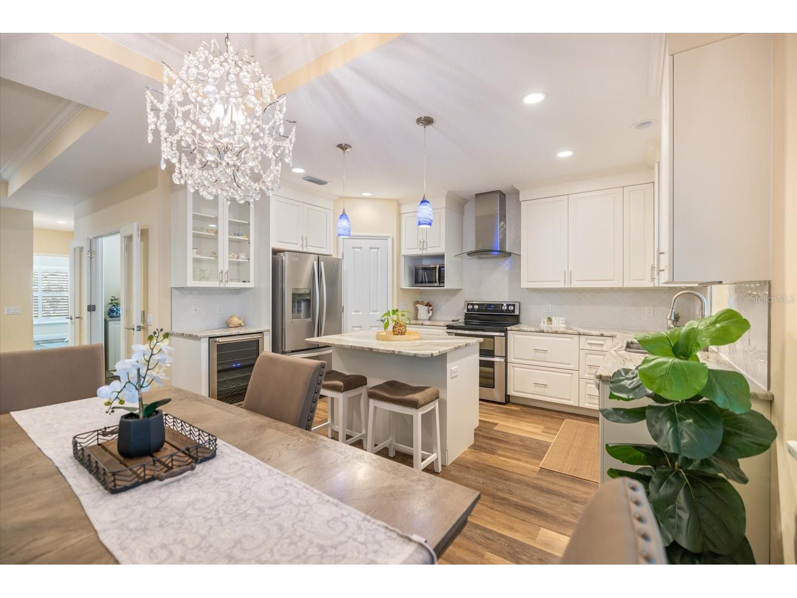 2339 Datura Street Sarasota FL 34239 A4695188 image16