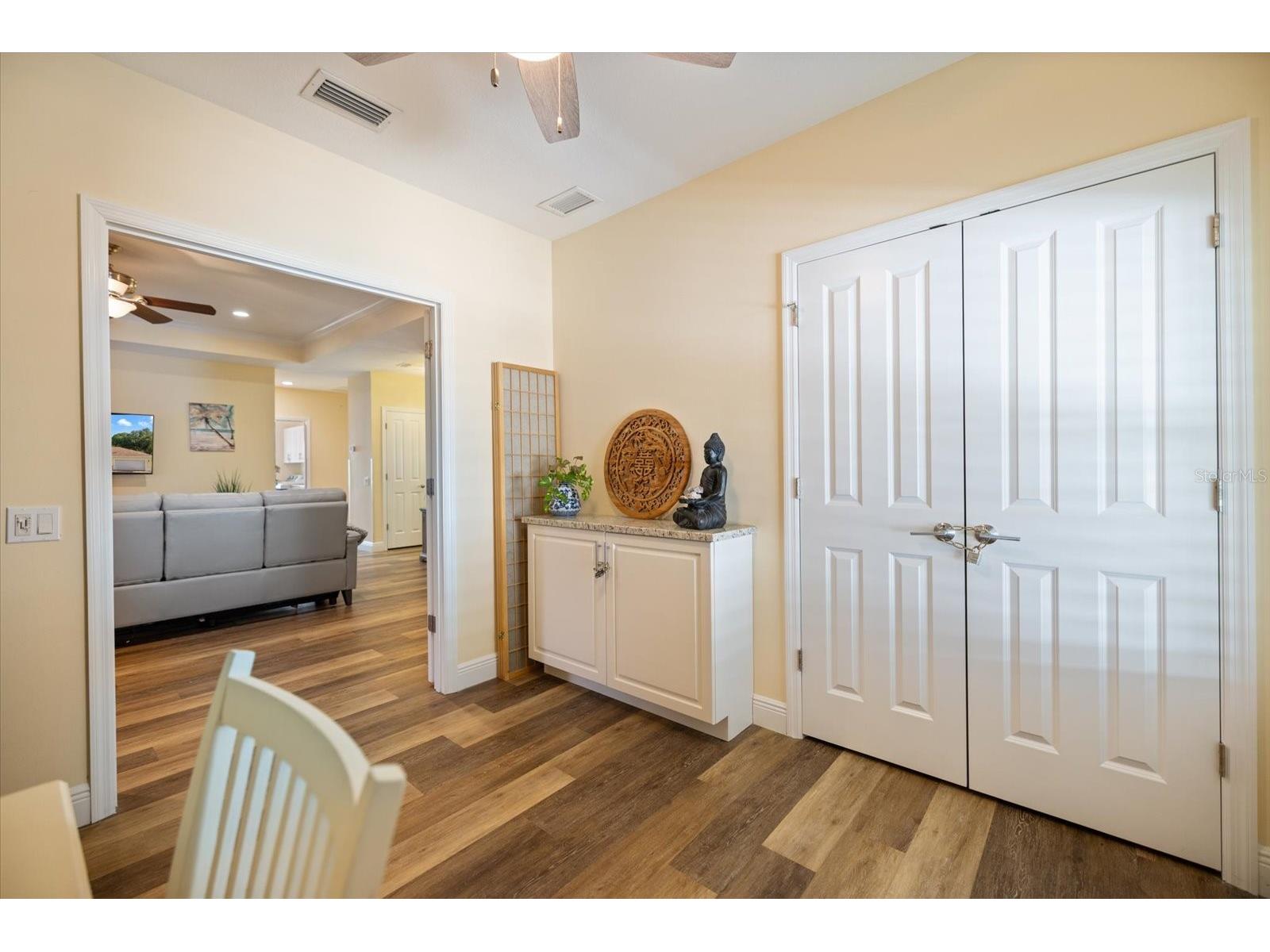 2339 Datura Street Sarasota FL 34239 A4695188 image25